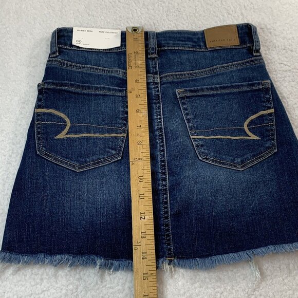 NTW American Eagle Y2K Distressed Denim High Rise Mini Skirt Size 24 Blue $45 - Picture 6 of 10